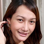  Pretty girl with a real unique look and an amazing body!
